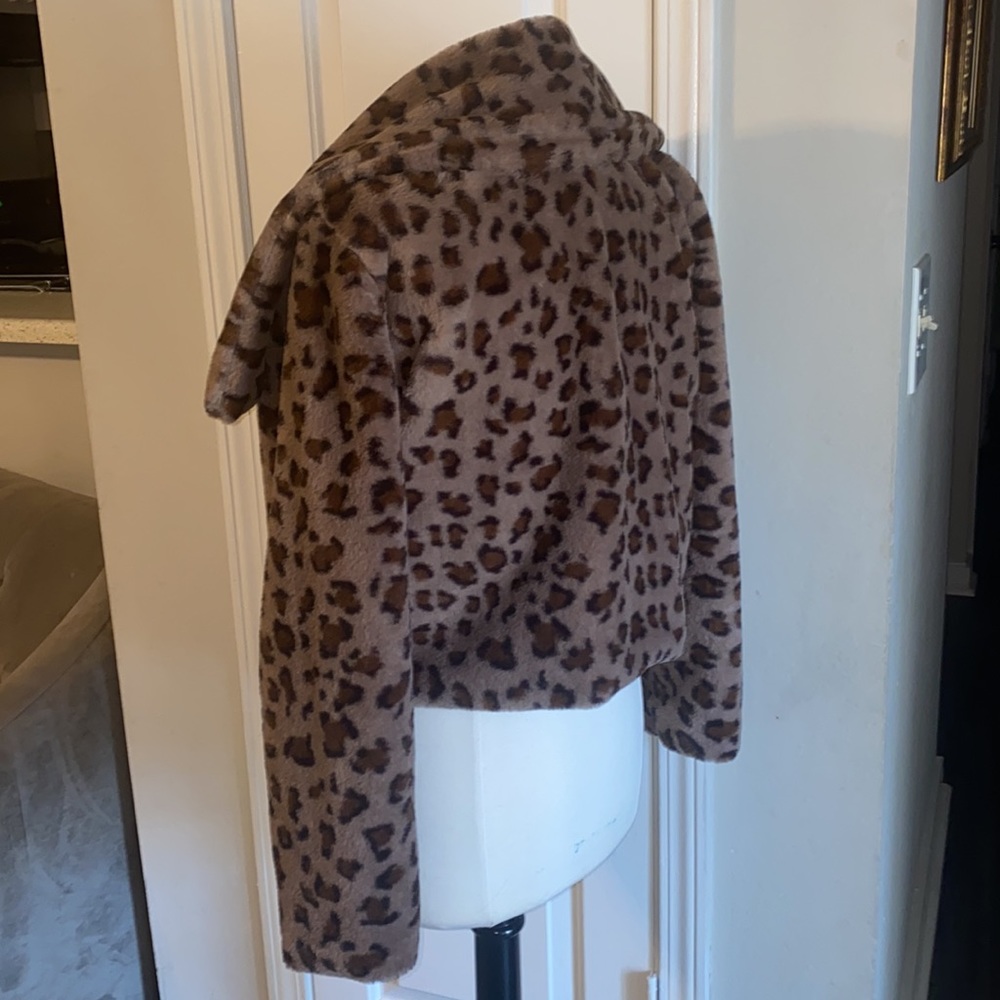Leopard coat - Picture 2 of 3